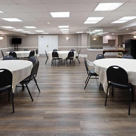 Howard Johnson Plaza By Wyndham Ocean City Oceanfront Esterno foto
