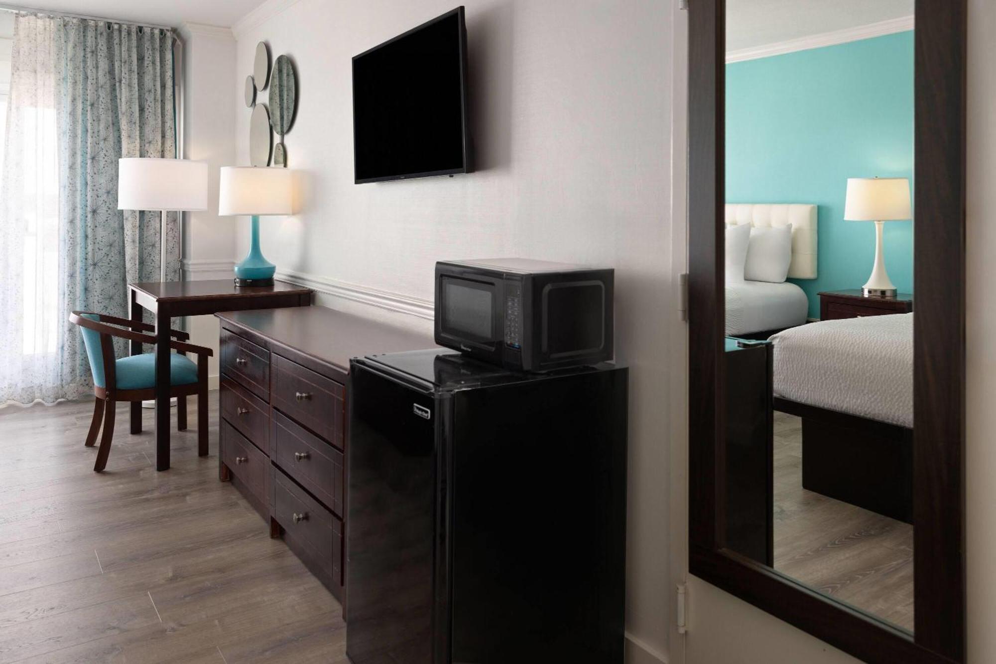 Howard Johnson Plaza By Wyndham Ocean City Oceanfront Esterno foto